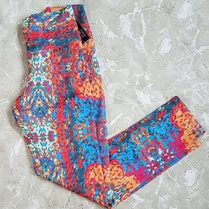 ActiveFit Capri Leggings Mosaic Print